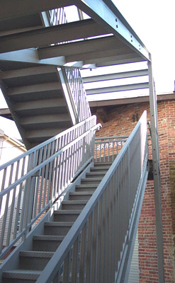 ibs stair with closed riser