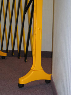 plastic expandle barricade